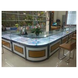 買(mǎi)眼鏡展柜海川樹(shù)展柜公司是主流選擇_東方眼鏡展柜