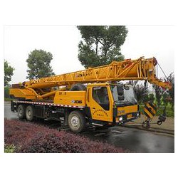 吊車(chē)租賃找薛濤起重搬運(yùn)：郊區(qū)吊車(chē)租賃