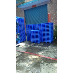 廣東廣州喬豐塑膠卡板，廣州塑料地臺(tái)板