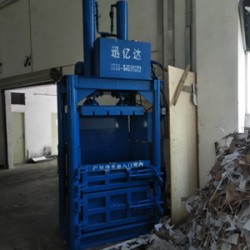 廢紙升降機(jī)，紙皮升降機(jī)，廢紙?zhí)嵘龣C(jī)，海綿升降機(jī)，服裝升降機(jī)