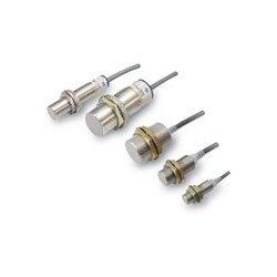 歐姆龍 TL-Q5MC1-Z 電感式傳感器